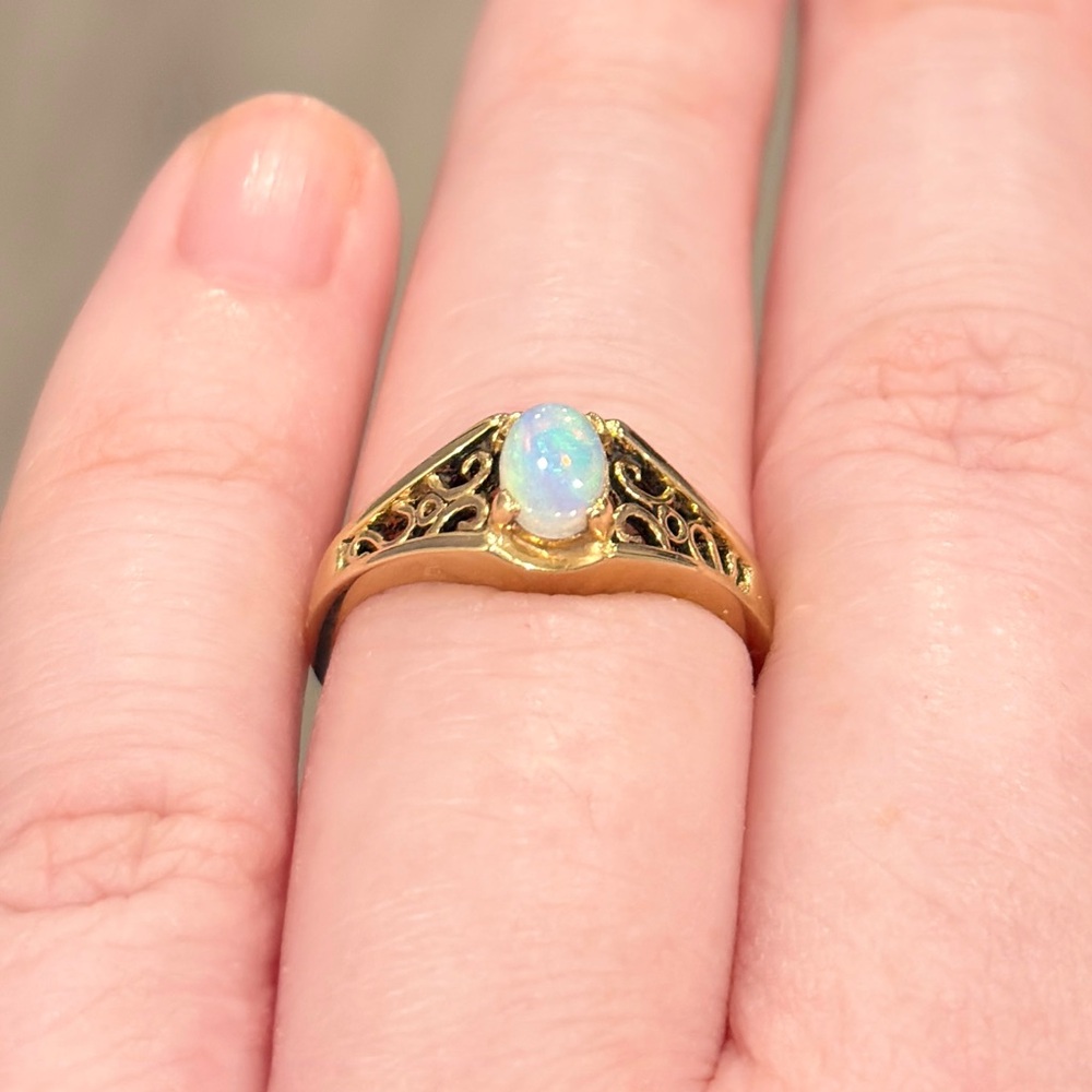 Vintage 14K Gold Opal Ring, Mid Century Filigree, Size 5.5 - Picture 3 of 15